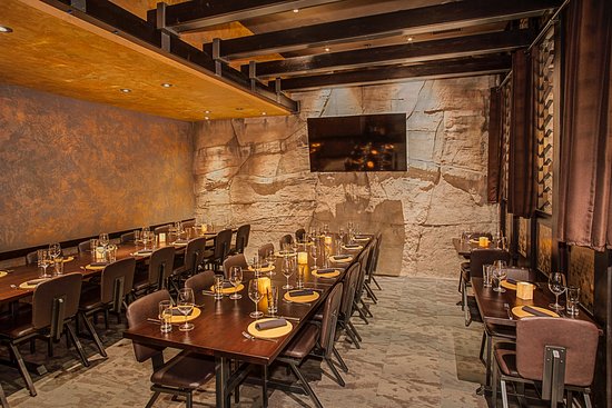 Milwaukee, WI | Carnevor Continuum Wine Dinner